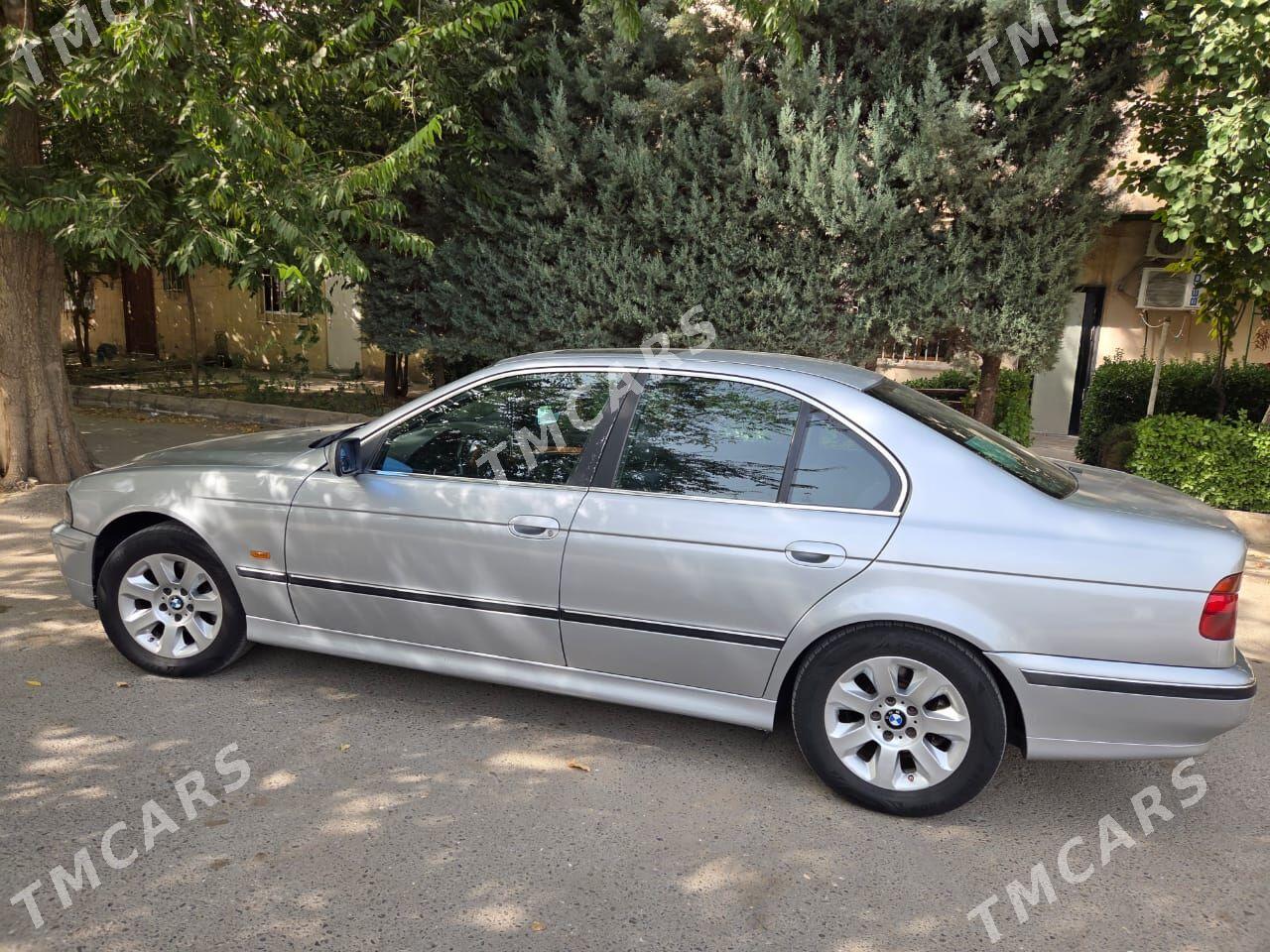 BMW E39 1999 - 120 000 TMT - Aşgabat - img 4