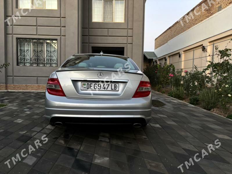 Mercedes-Benz C300 2010 - 180 000 TMT - Türkmenabat - img 7