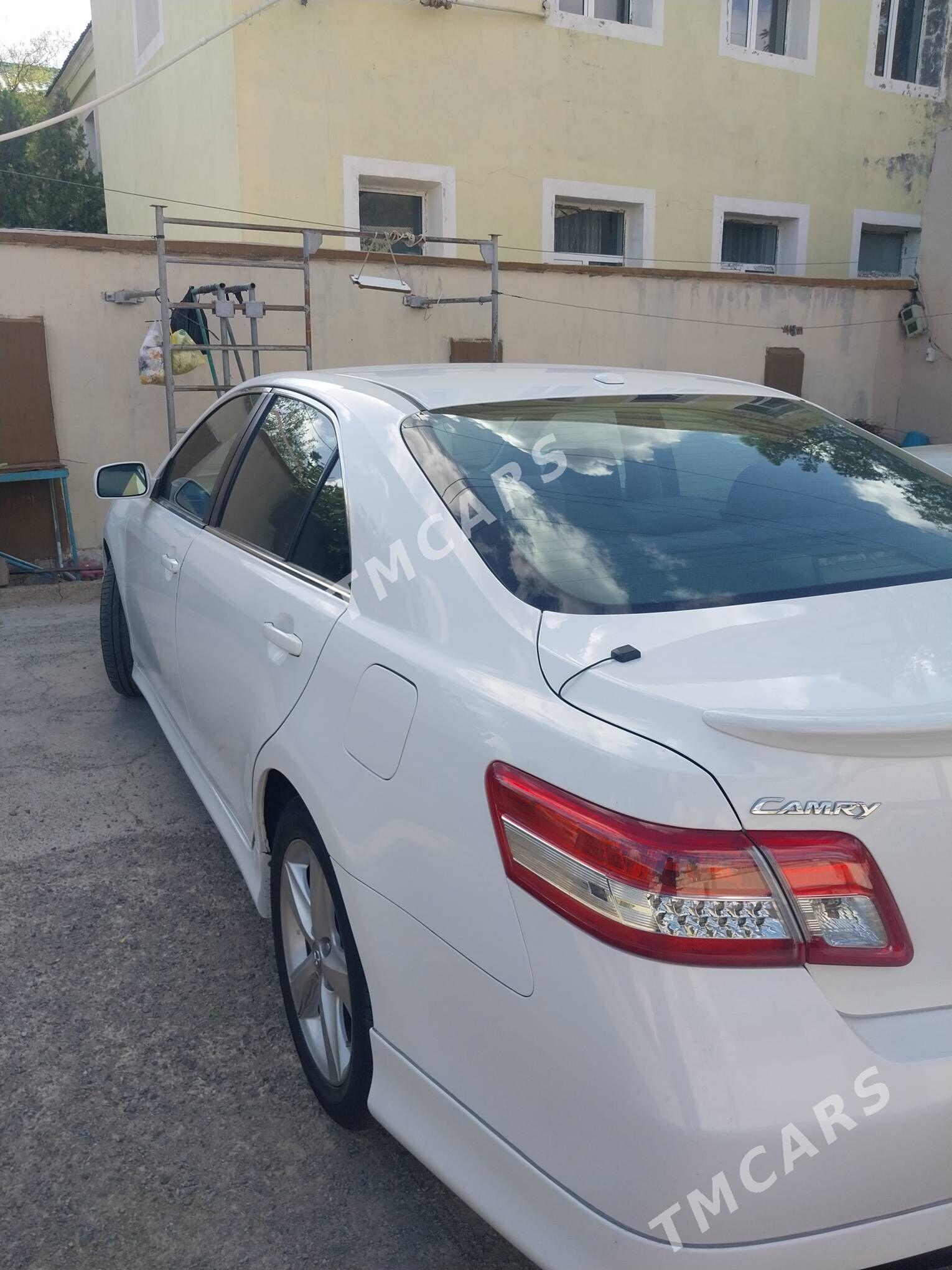 Toyota Camry 2011 - 205 000 TMT - Туркменбаши - img 4