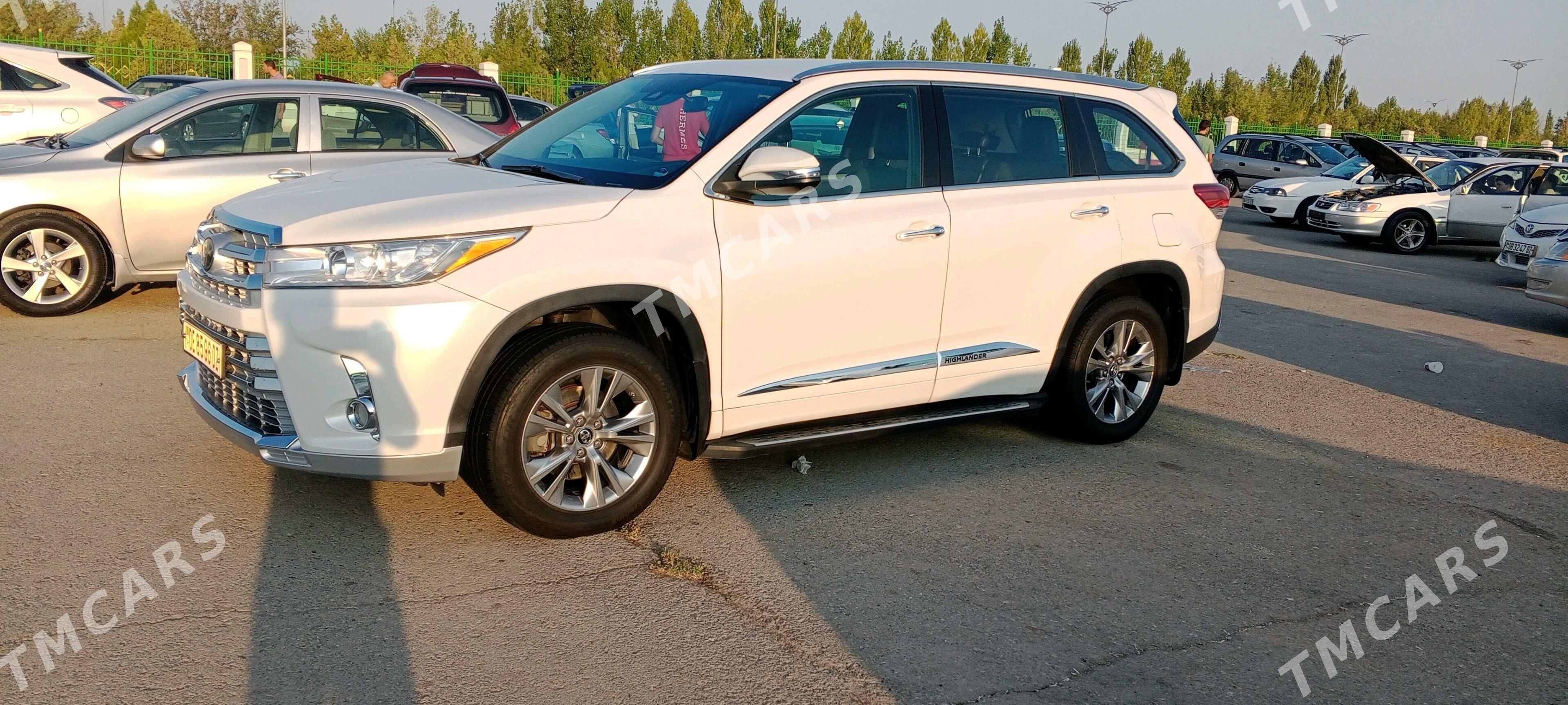 Toyota Highlander 2018 - 440 000 TMT - Köneürgenç - img 7