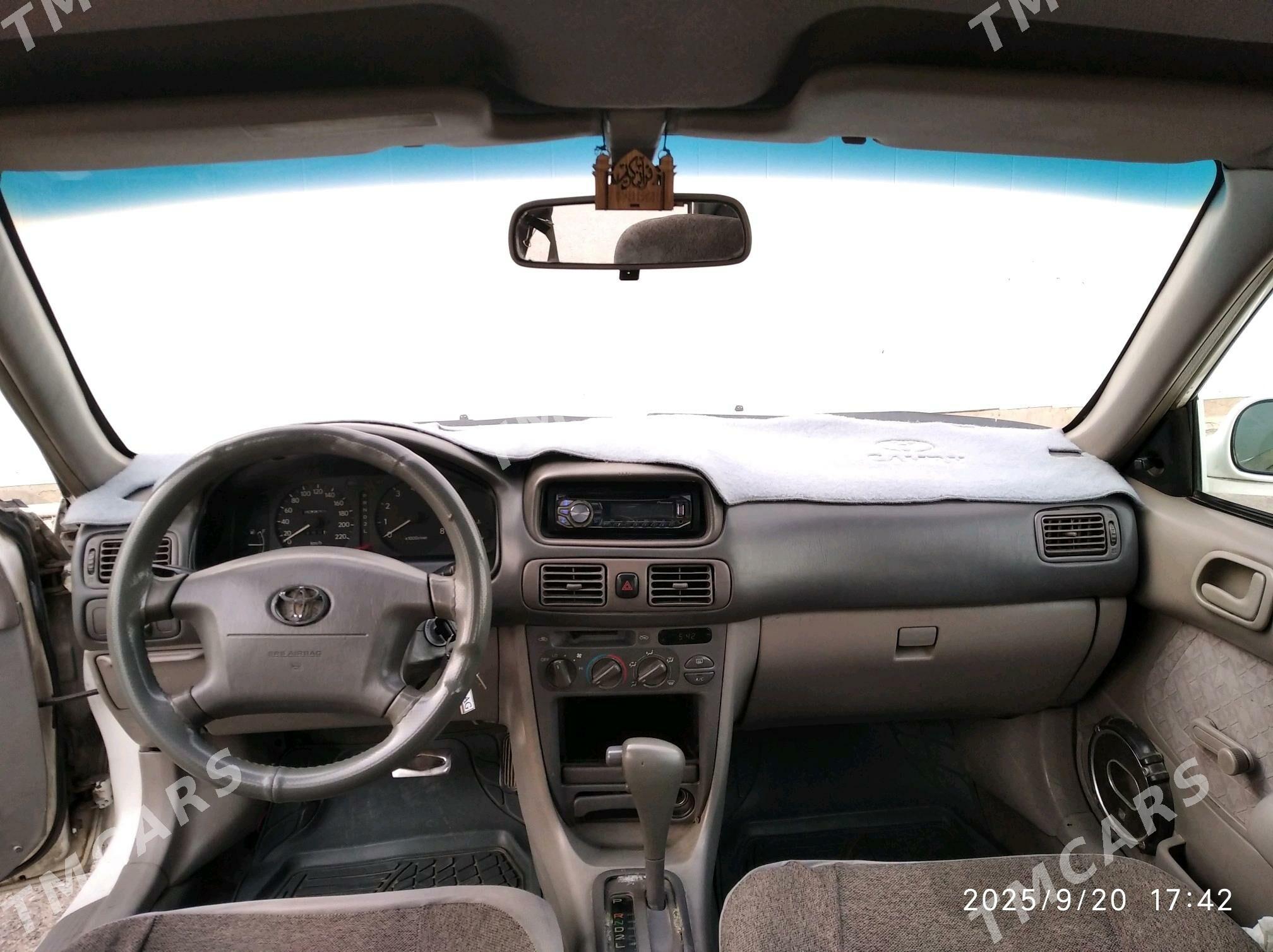 Toyota Corolla 2000 - 75 000 TMT - Büzmeýin - img 5