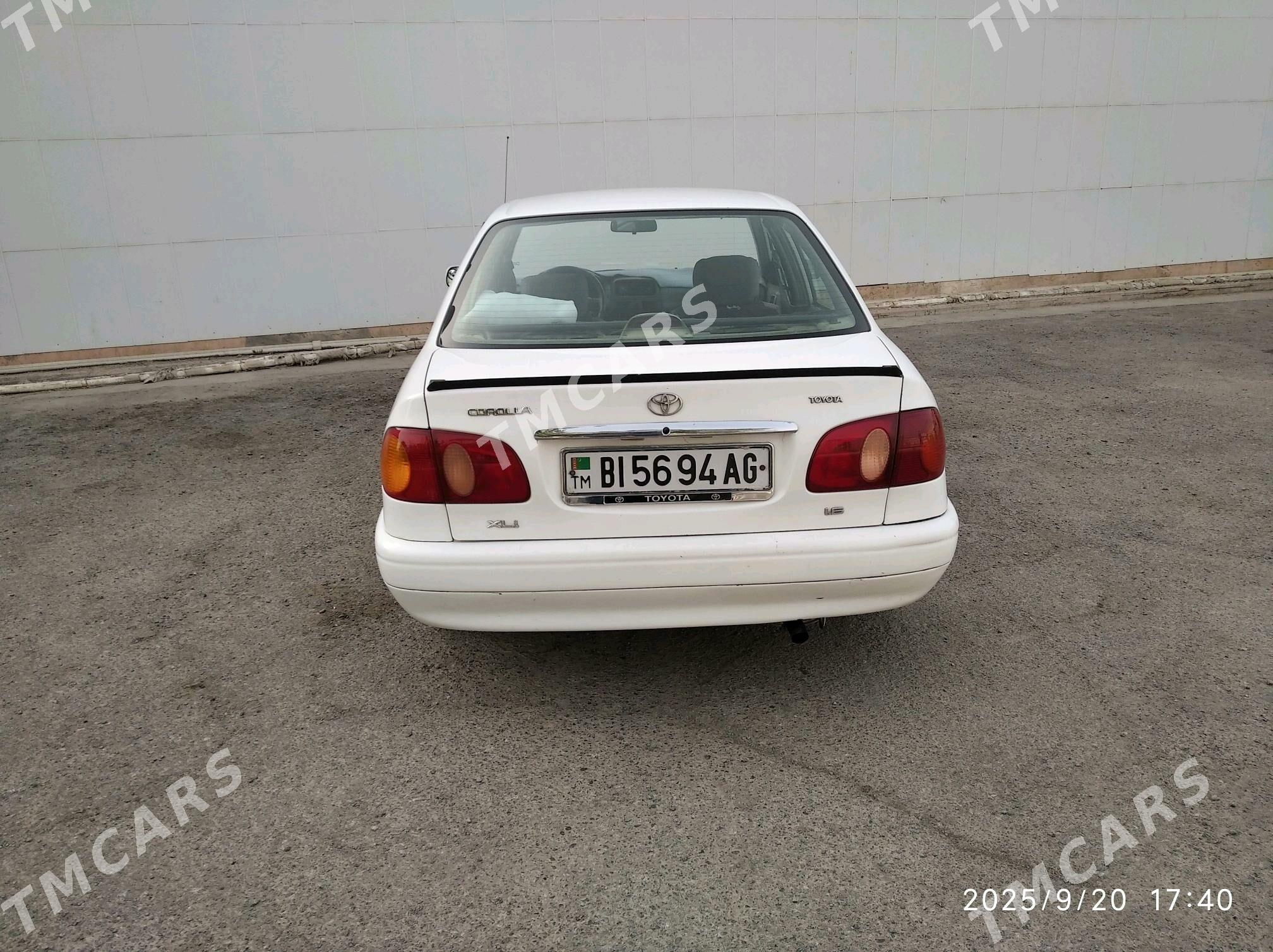 Toyota Corolla 2000 - 75 000 TMT - Büzmeýin - img 4