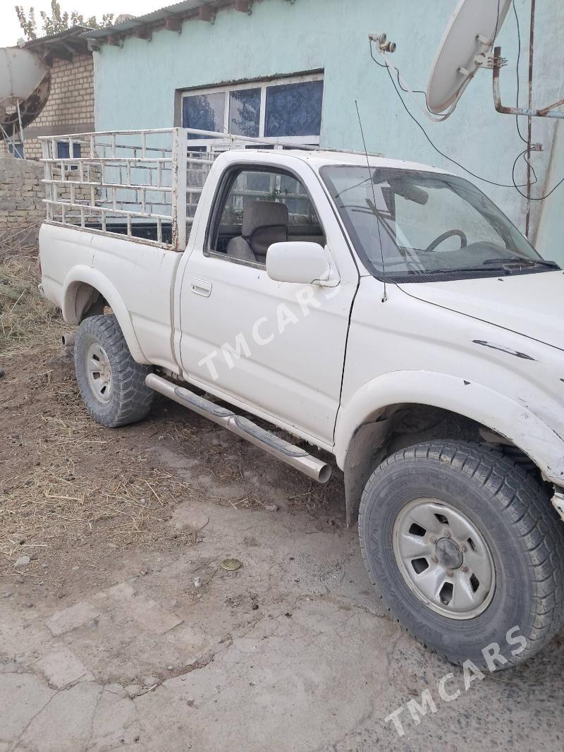 Toyota Tacoma 2001 - 75 000 TMT - Яшлык - img 2