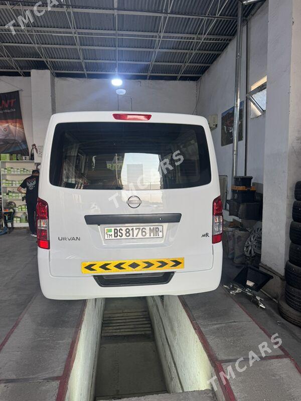 Nissan Urvan 2024 - 393 000 TMT - Мары - img 2
