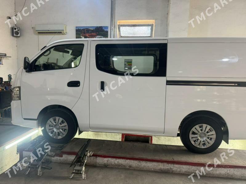 Nissan Urvan 2024 - 393 000 TMT - Мары - img 4