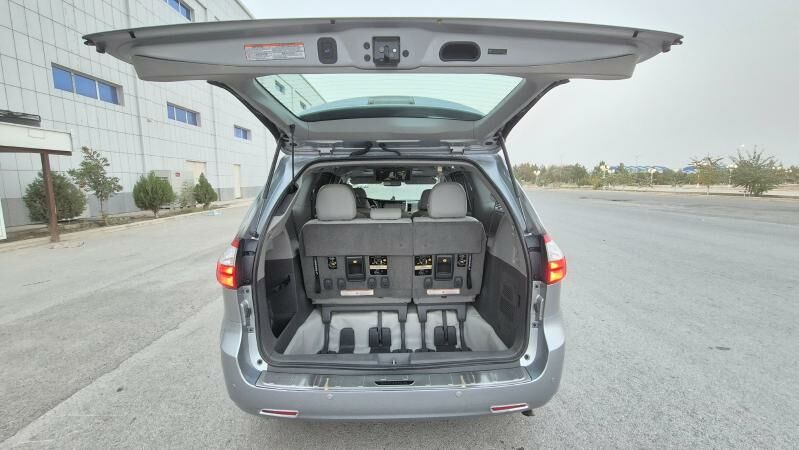 Toyota Sienna 2015 - 375 000 TMT - Гёкдепе - img 5