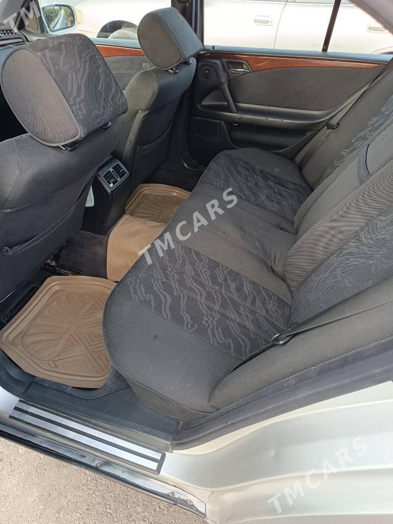 Mercedes-Benz 230E 1996 - 70 000 TMT - Гызыларбат - img 9