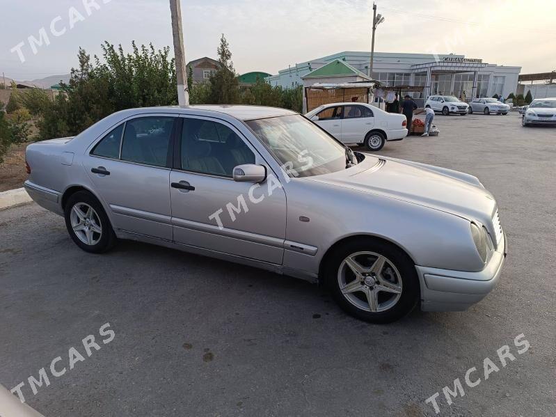 Mercedes-Benz 230E 1996 - 70 000 TMT - Гызыларбат - img 3