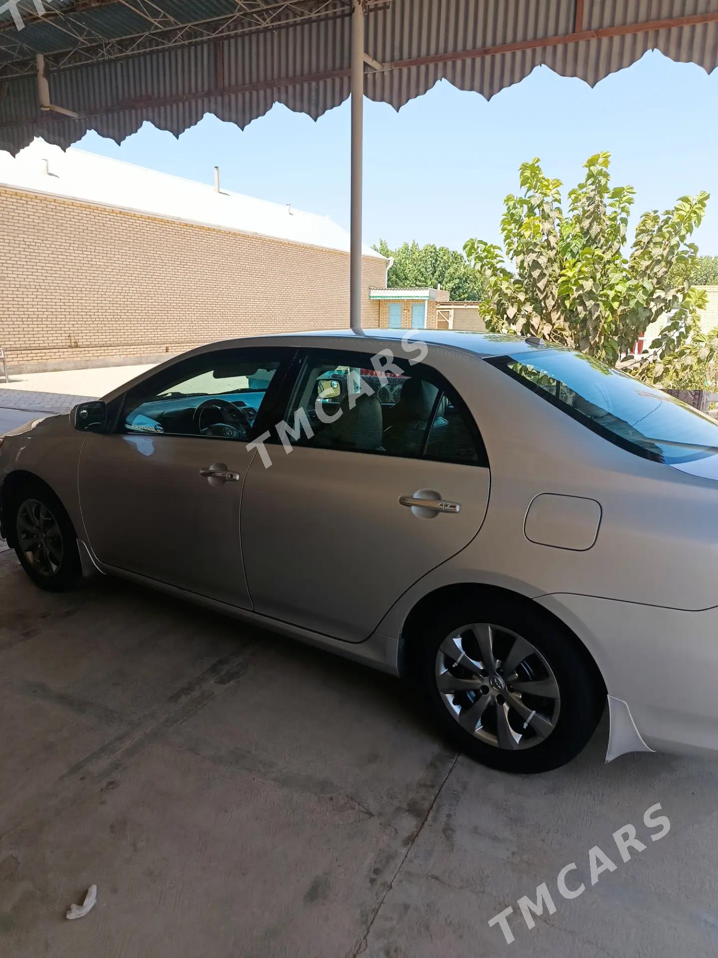 Toyota Corolla 2012 - 150 000 TMT - Baýramaly - img 3