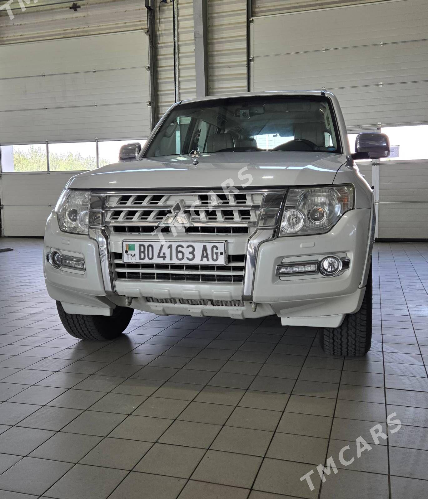 Mitsubishi Pajero 2015 - 315 000 TMT - Арзув - img 2