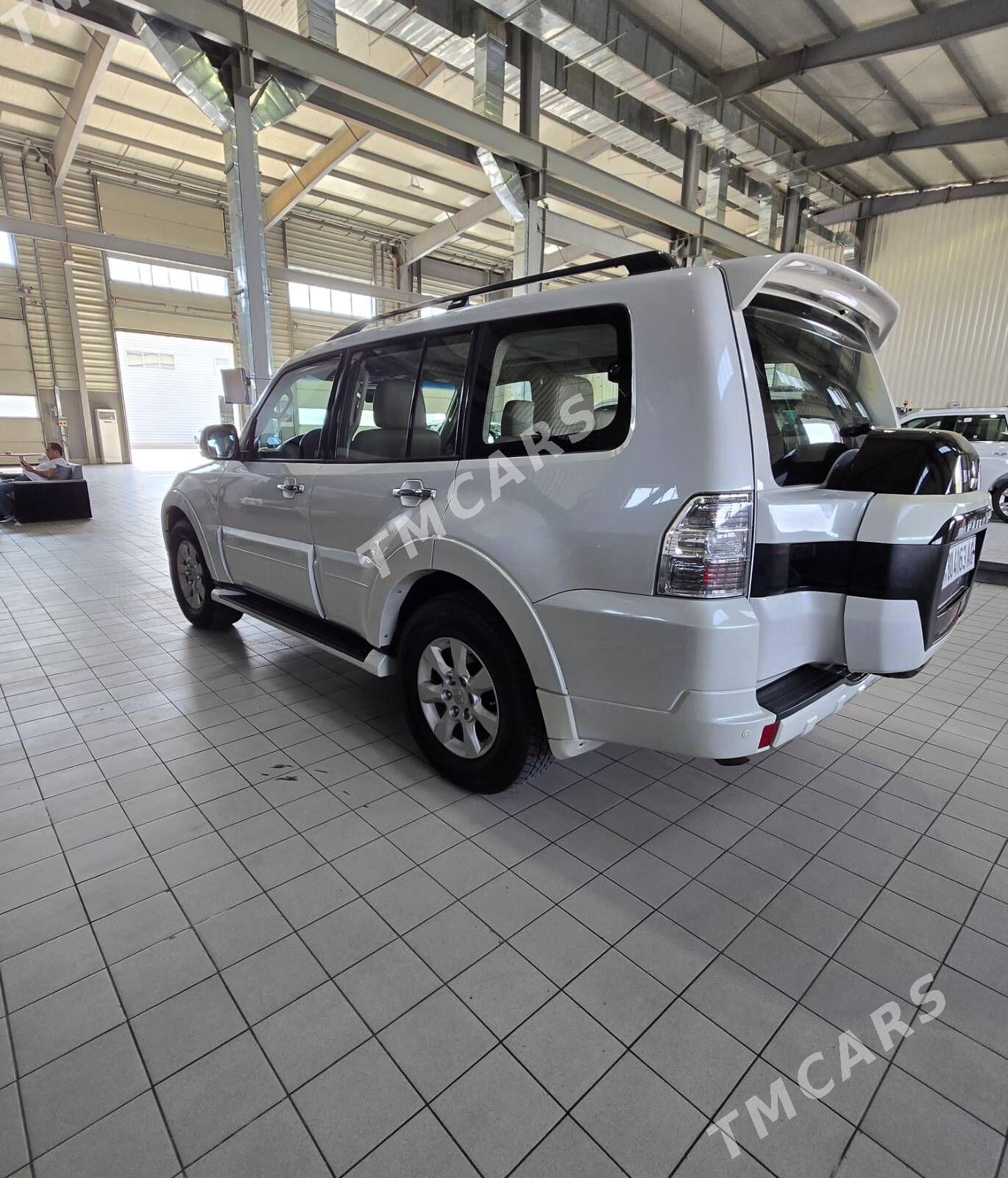 Mitsubishi Pajero 2015 - 315 000 TMT - Арзув - img 10