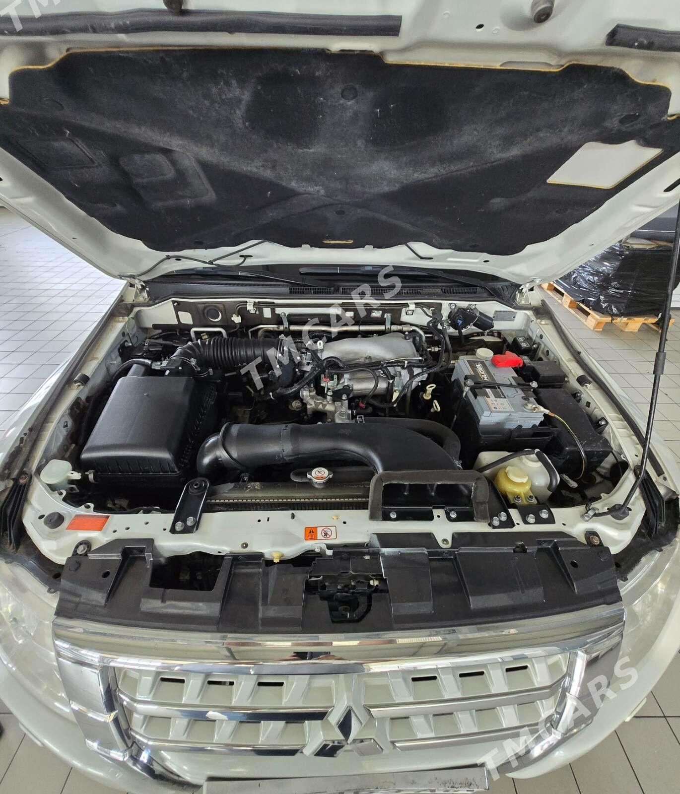 Mitsubishi Pajero 2015 - 315 000 TMT - Арзув - img 5