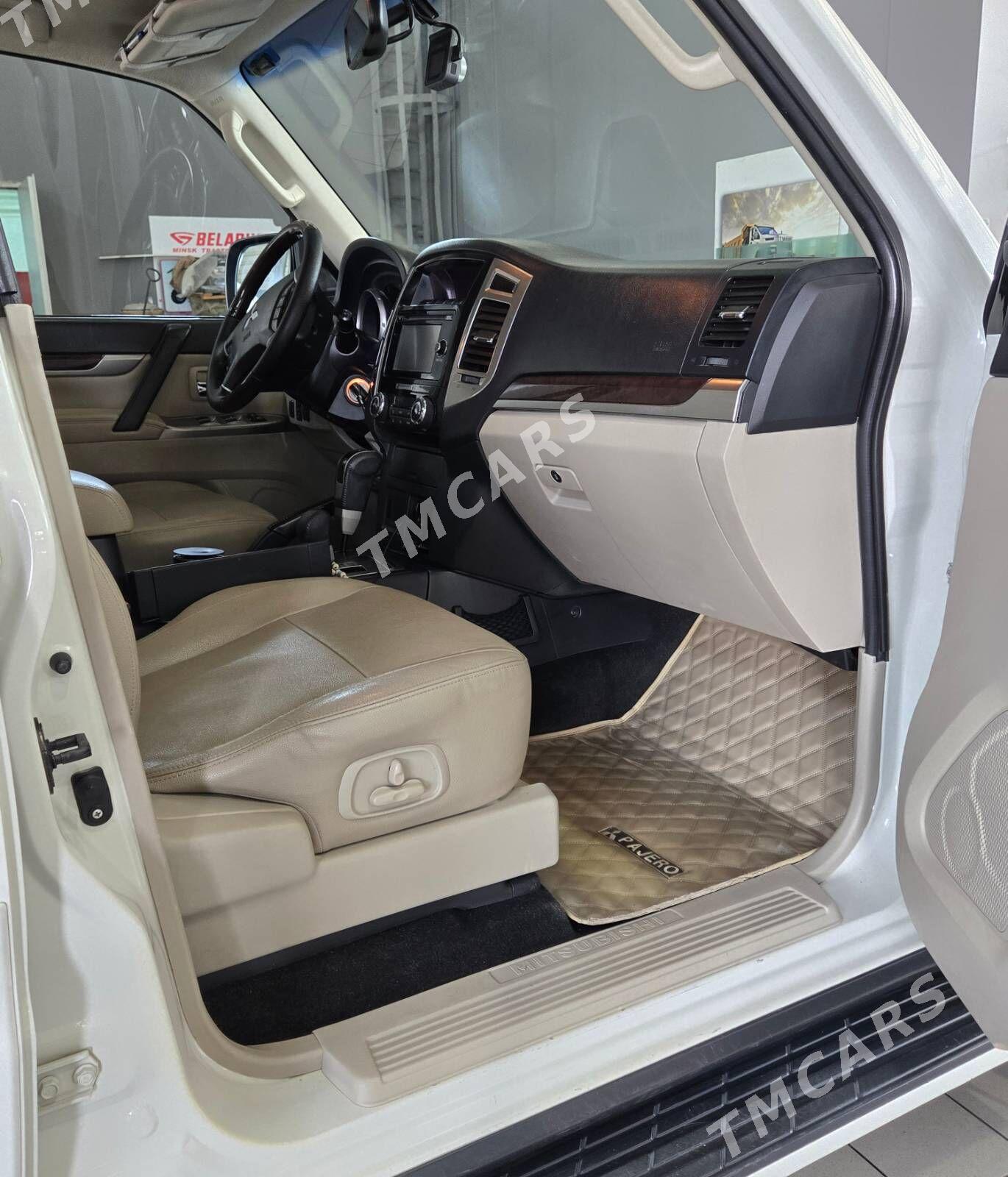 Mitsubishi Pajero 2015 - 315 000 TMT - Арзув - img 3
