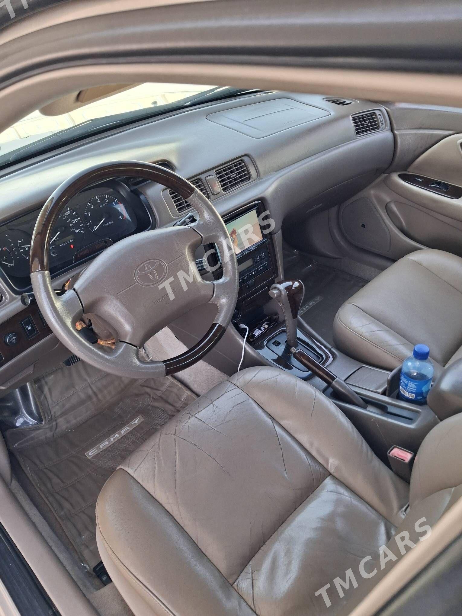 Toyota Camry 2000 - 183 000 TMT - Baýramaly - img 4