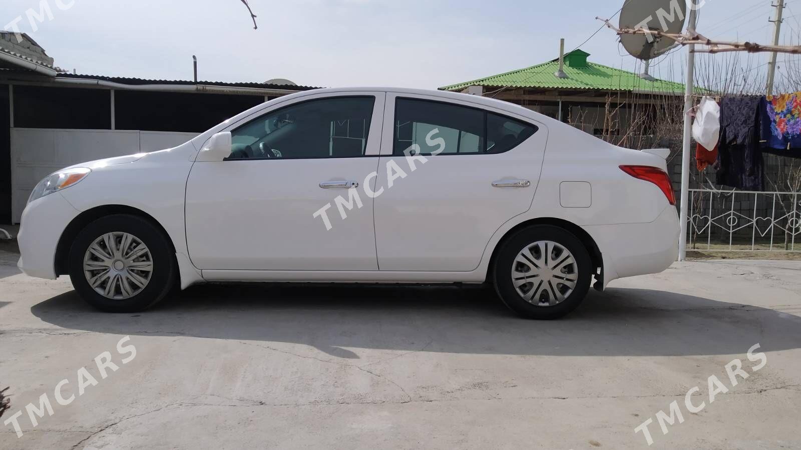 Versa 2013 talyp adamlar kreý - Бузмеин - img 1