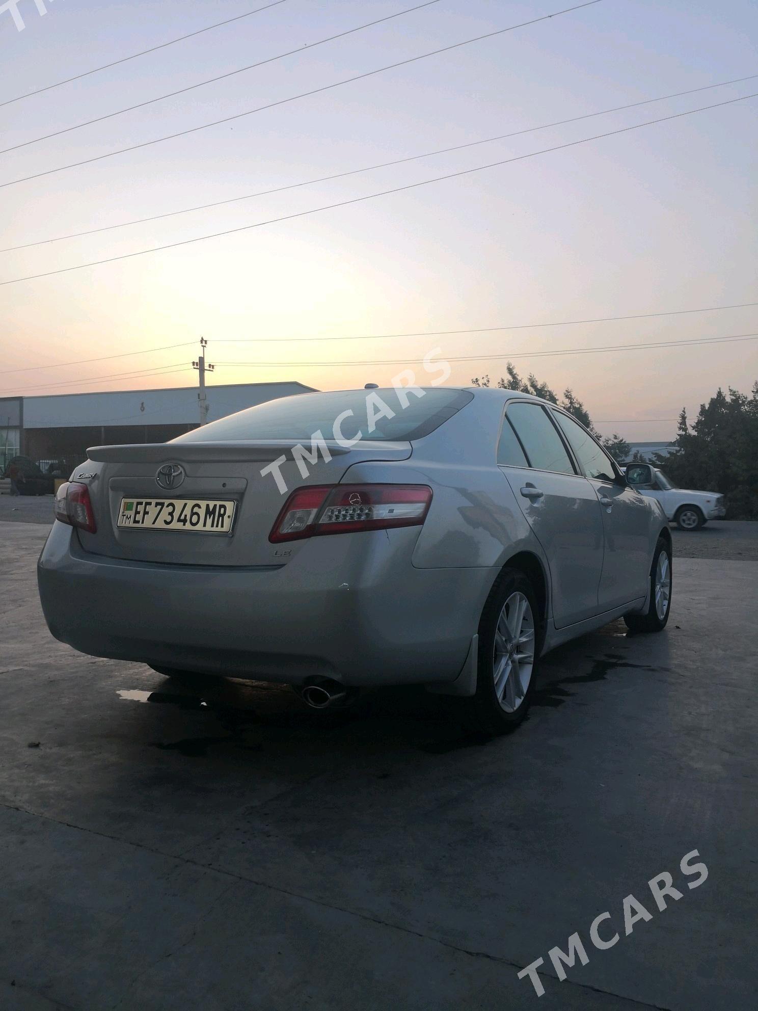 Toyota Camry 2010 - 190 000 TMT - Мары - img 3