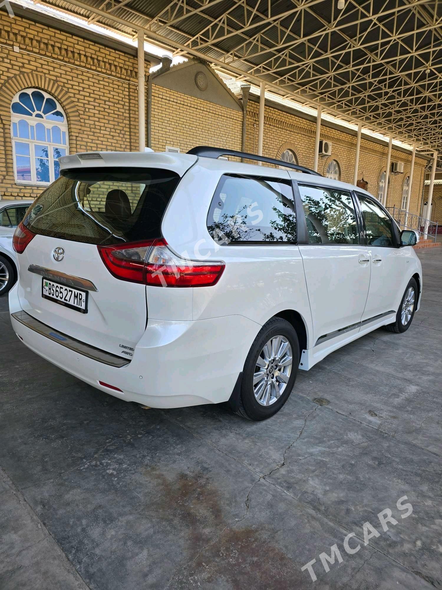 Toyota Sienna 2020 - 500 000 TMT - Мары - img 3