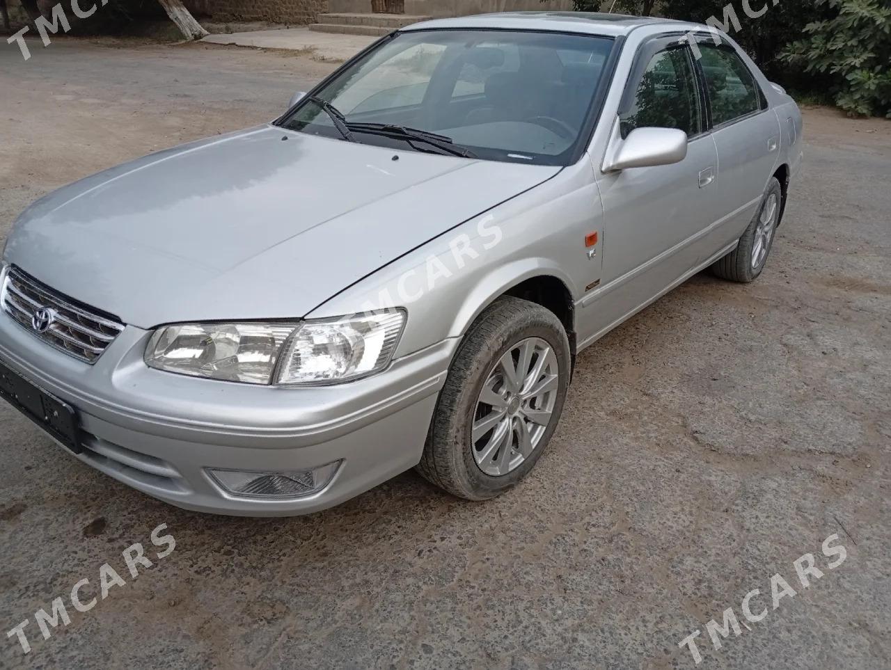 Toyota Camry 2000 - 110 000 TMT - Magtymguly - img 2