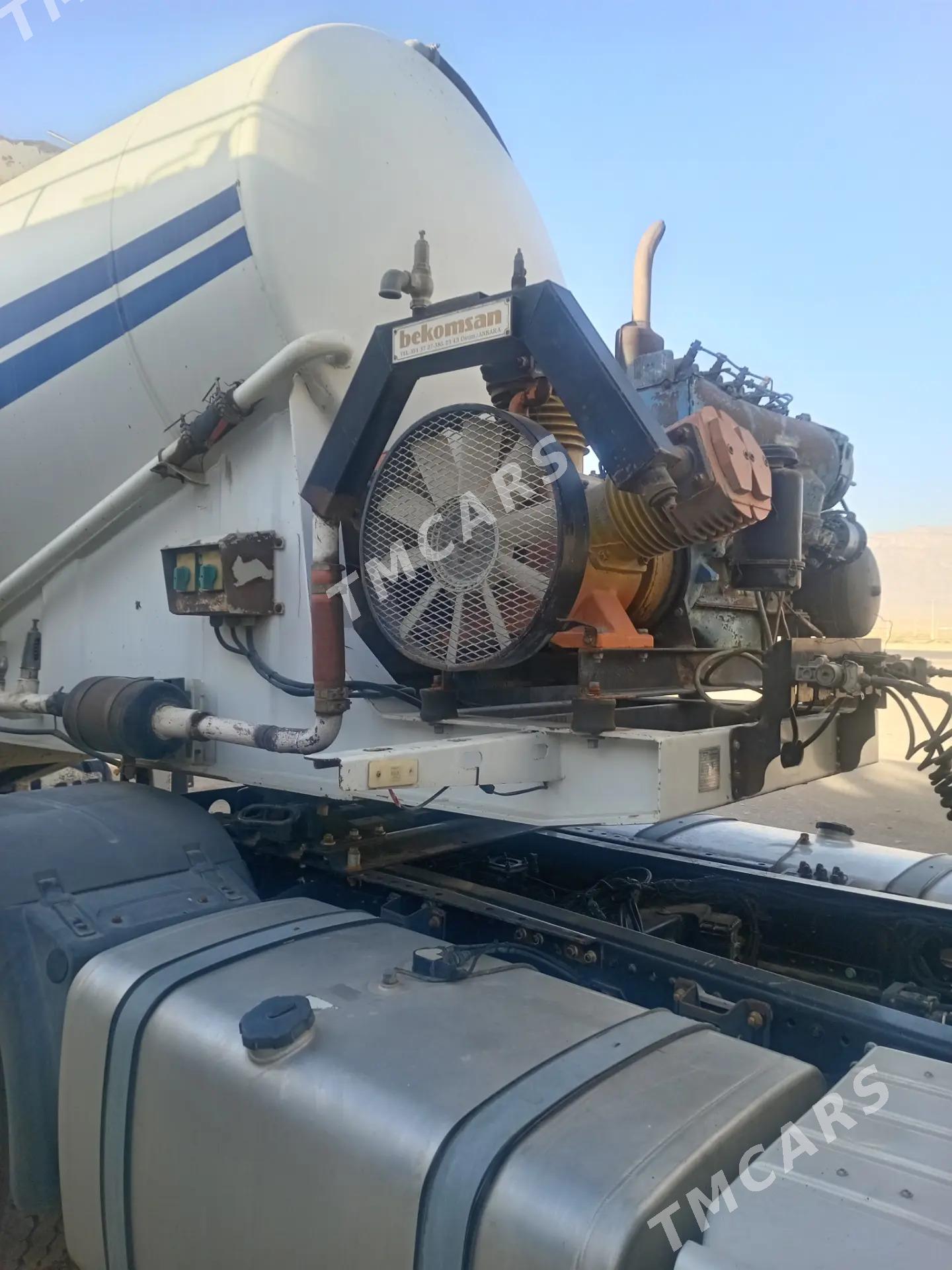Kogel Euro Trailer 2013 - 380 000 TMT - Jebel - img 4