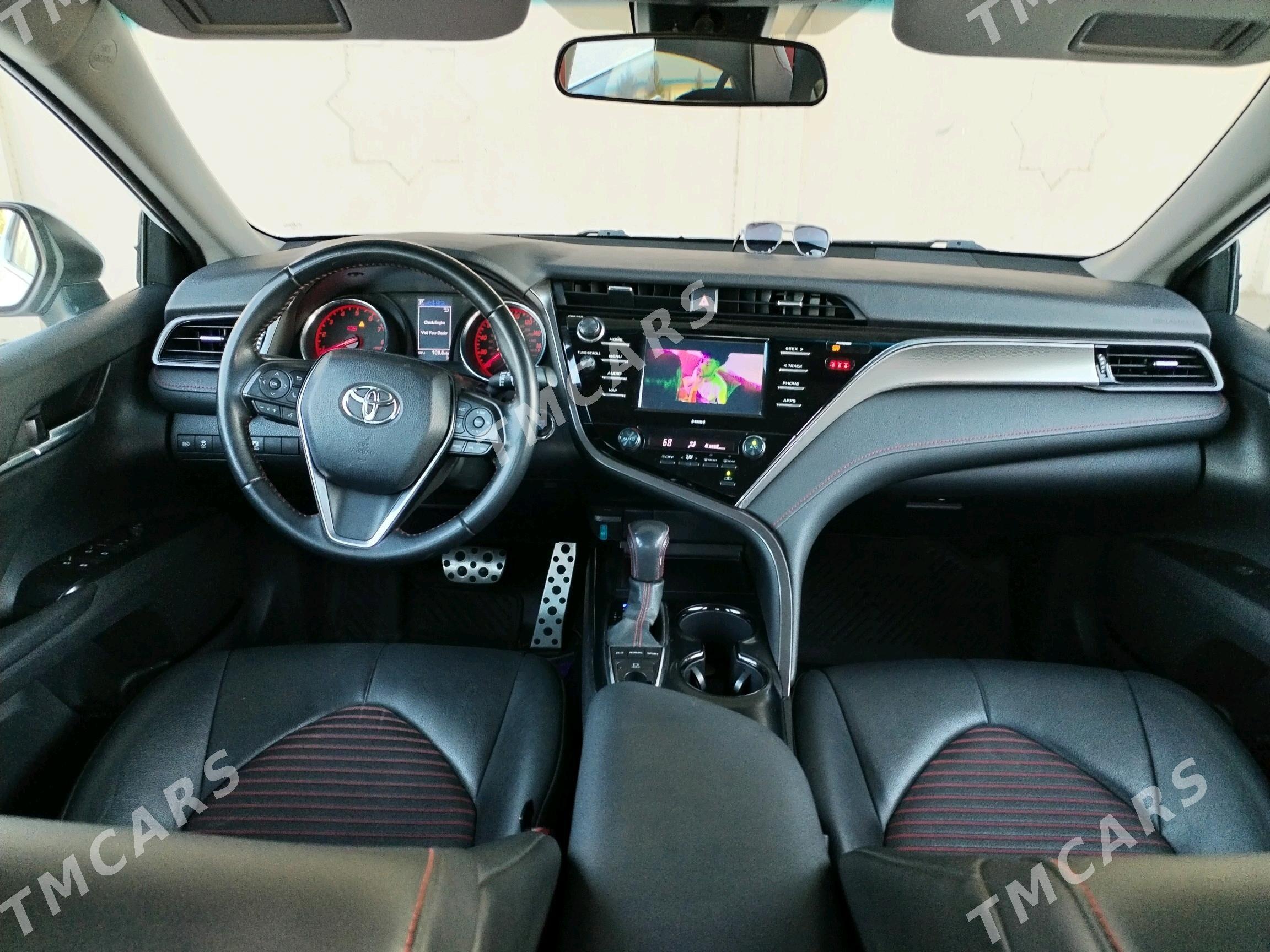 Toyota Camry 2020 - 400 000 TMT - Baýramaly - img 3