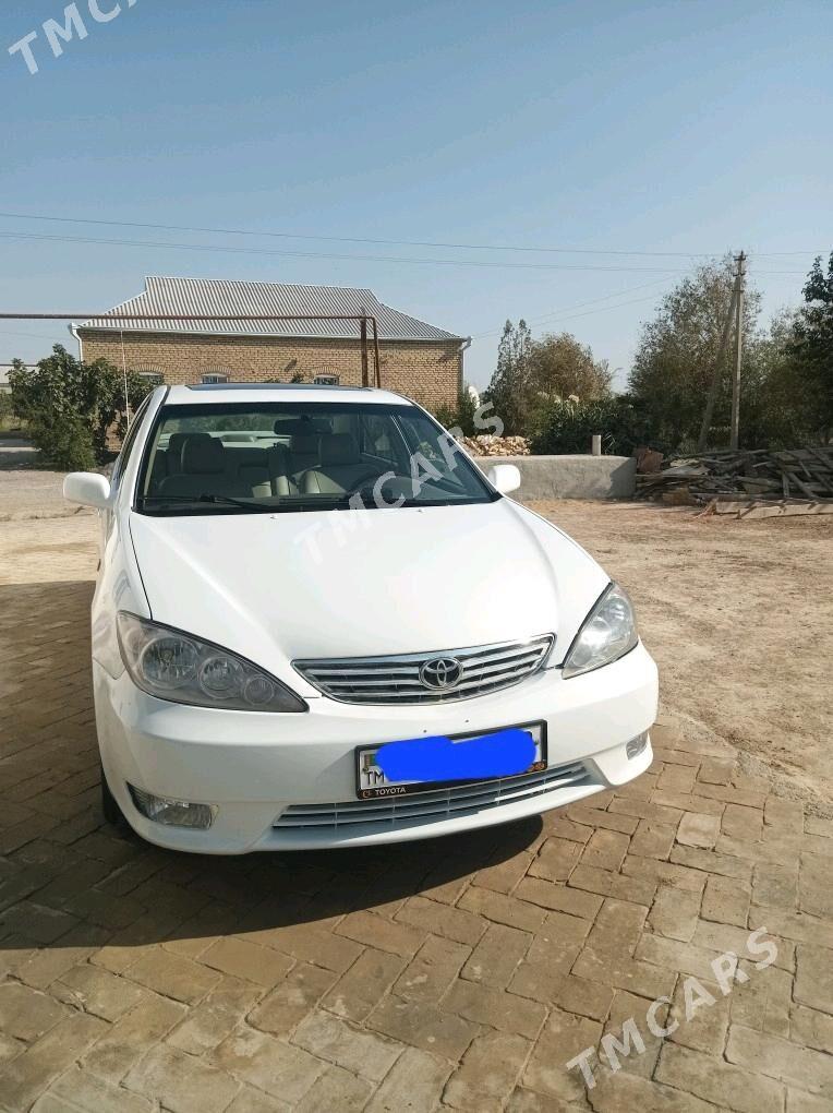 Toyota Camry 2004 - 170 000 TMT - Ёлётен - img 4