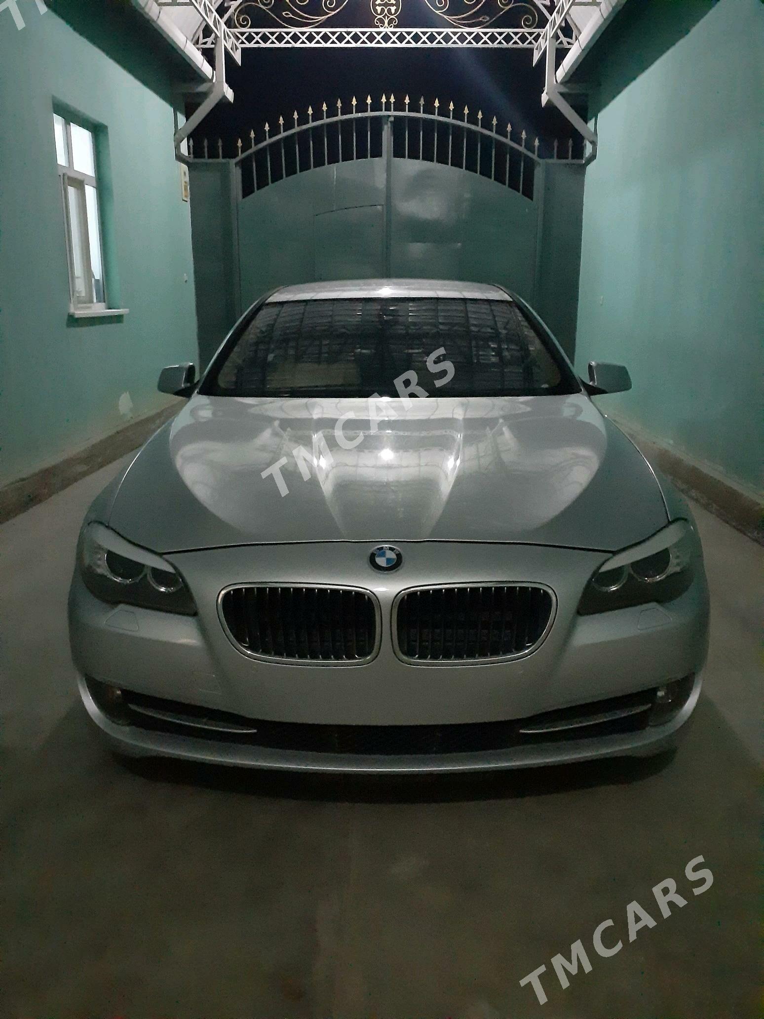 BMW F10 2010 - 190 000 TMT - Дашогуз - img 2