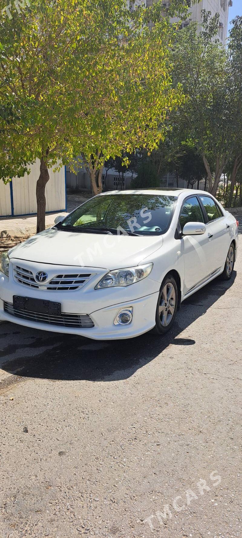 Toyota Corolla 2013 - 230 000 TMT - Aşgabat - img 4