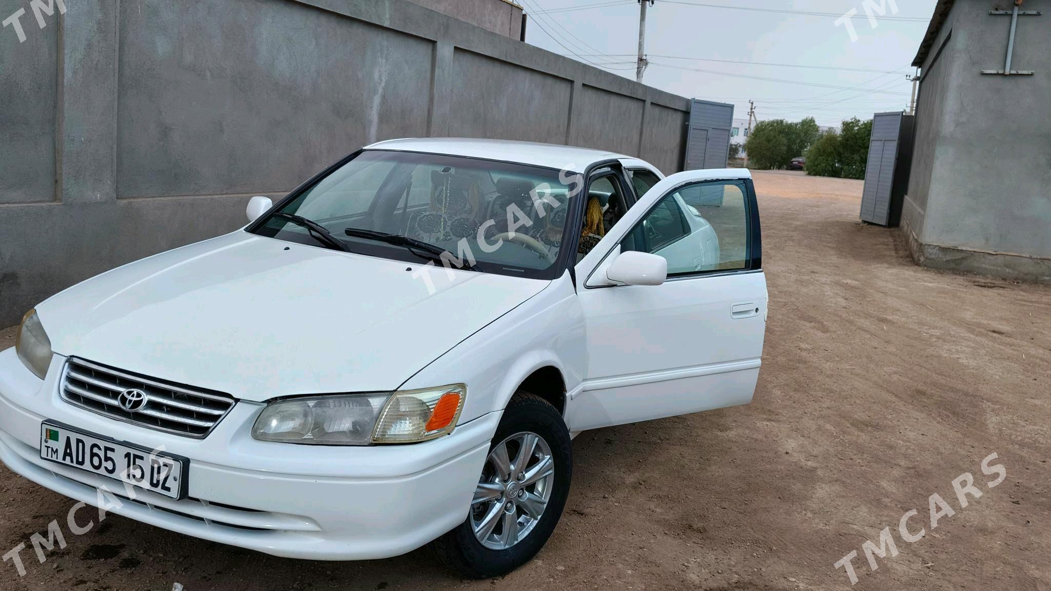 Toyota Camry 1998 - 125 000 TMT - етр. Туркменбаши - img 4