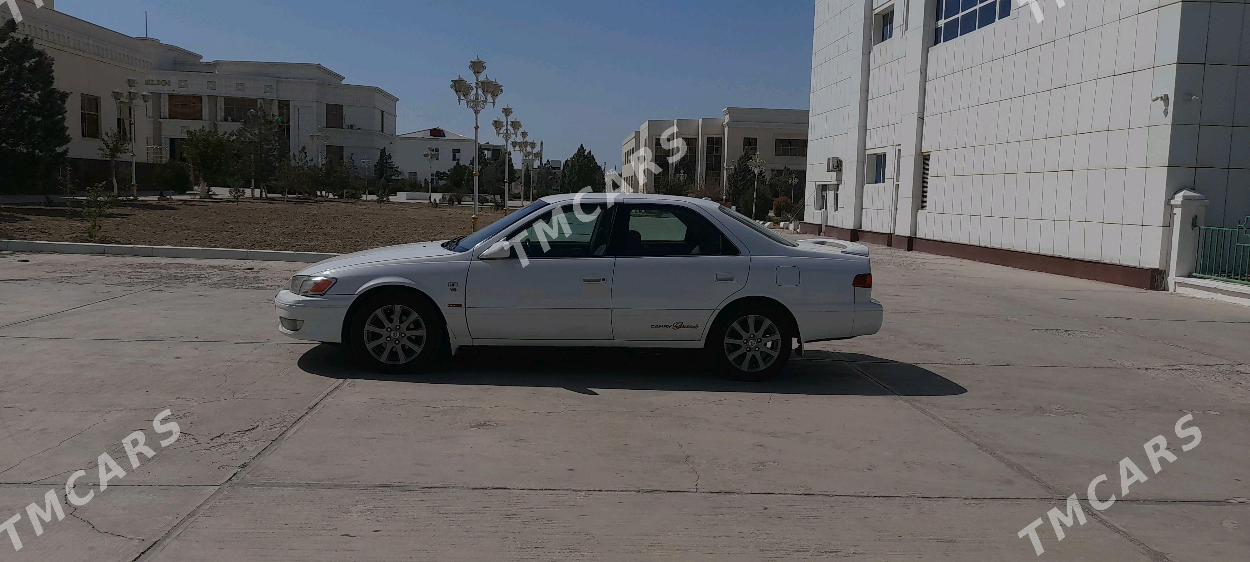 Toyota Camry 2000 - 130 000 TMT - Gyzylarbat - img 2