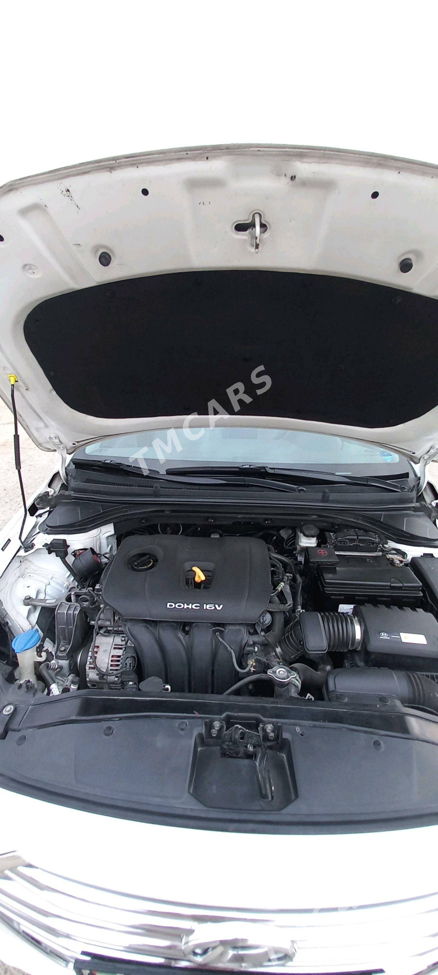 Hyundai Elantra 2017 - 185 000 TMT - Ашхабад - img 6