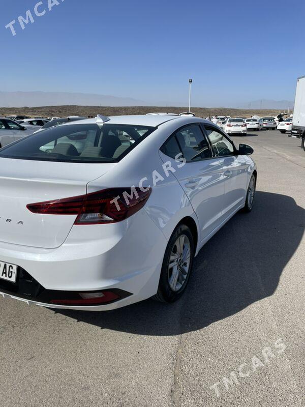 Hyundai Elantra 2020 - 205 000 TMT - Кипджак - img 3
