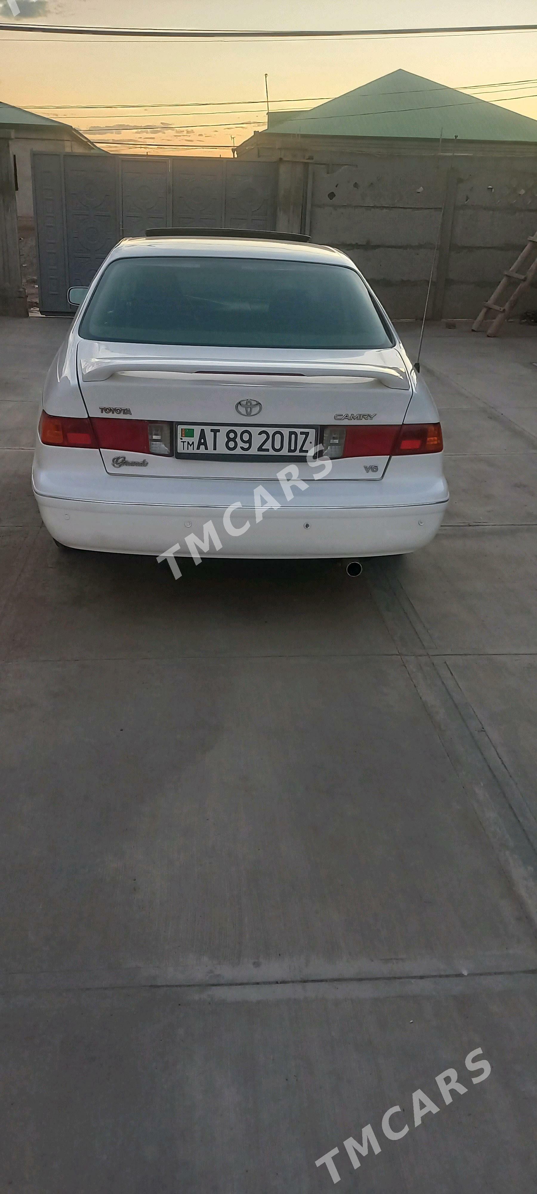 Toyota Camry 2001 - 145 000 TMT - Дашогуз - img 7