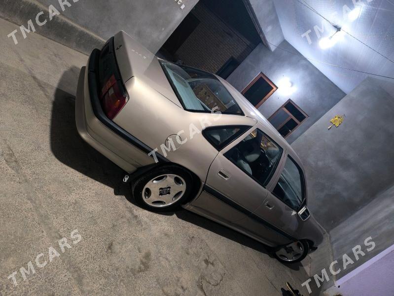 Opel Vectra 1990 - 40 000 TMT - Чарджоу - img 3
