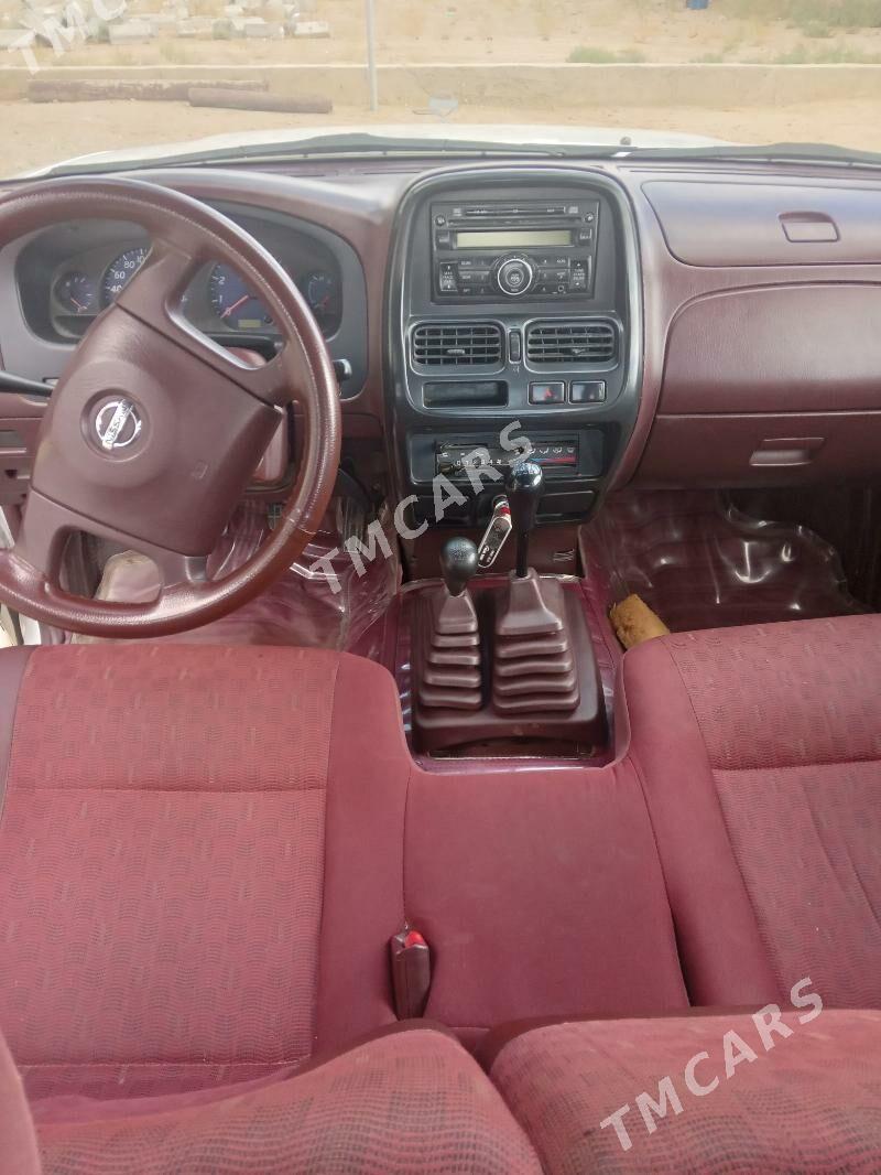 Nissan Navara 2011 - 140 000 TMT - Jebel - img 2