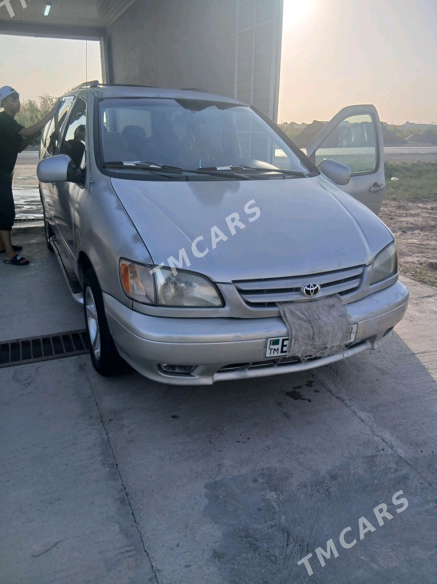 Toyota Sienna 2002 - 130 000 TMT - Mary - img 4