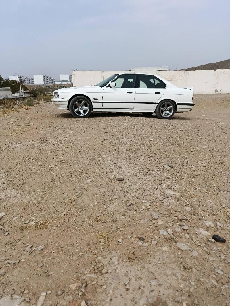 BMW diska 17 lik şnaýzer diska 4 000 TMT - Туркменбаши - img 4