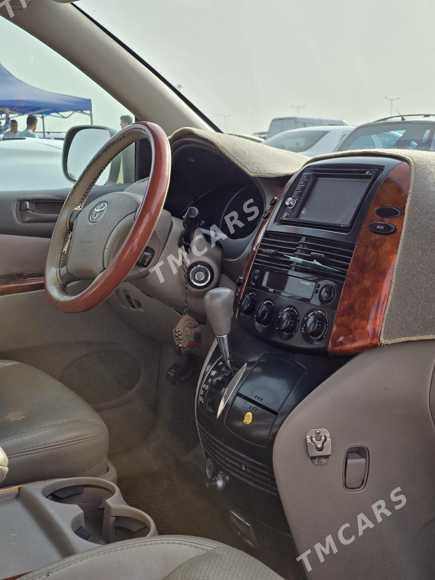 Toyota Sienna 2008 - 235 000 TMT - Türkmenabat - img 3