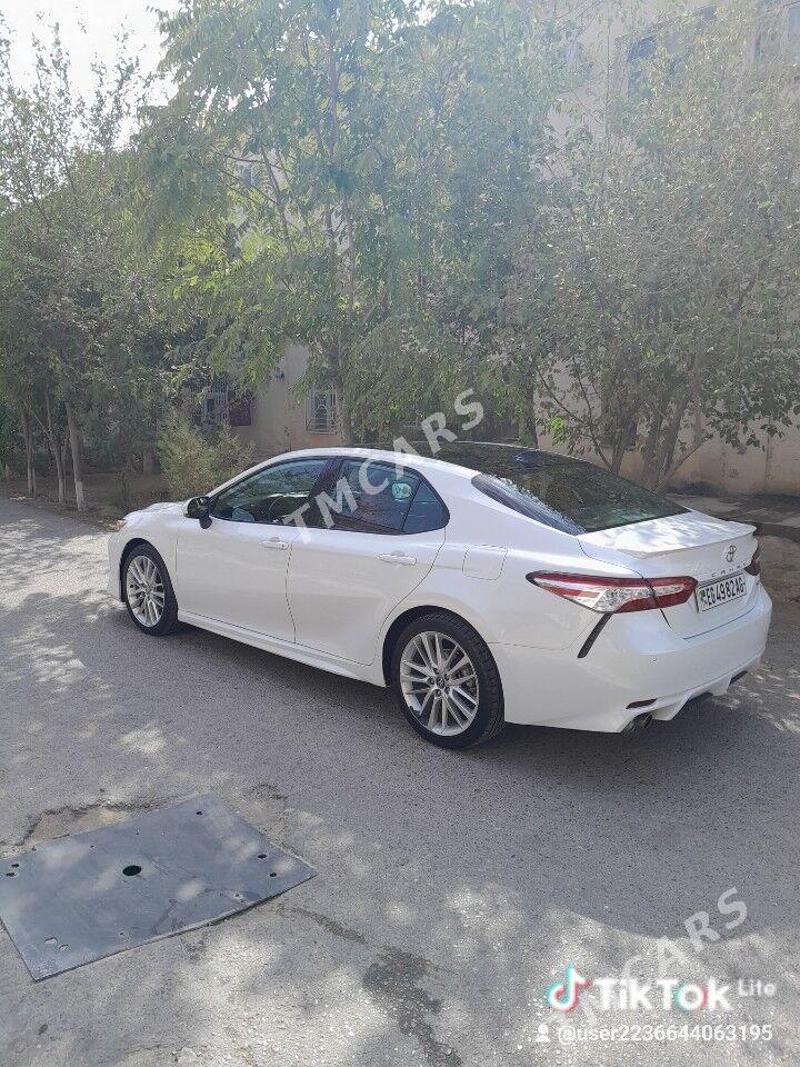 Toyota Camry 2020 - 340 000 TMT - 9 мкр - img 4