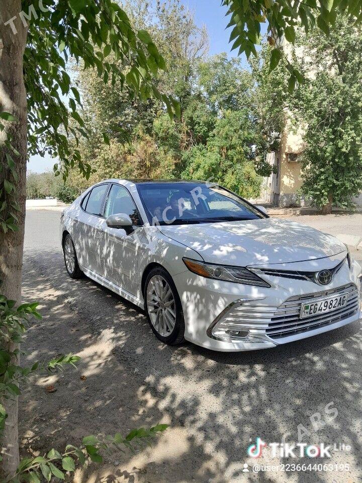 Toyota Camry 2020 - 340 000 TMT - 9 мкр - img 2