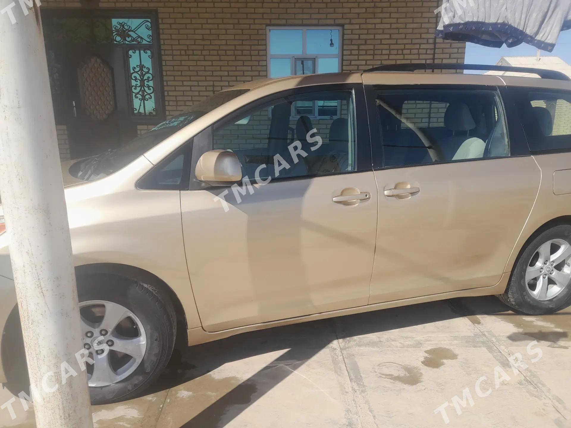 Toyota Sienna 2011 - 270 000 TMT - Wekilbazar - img 7