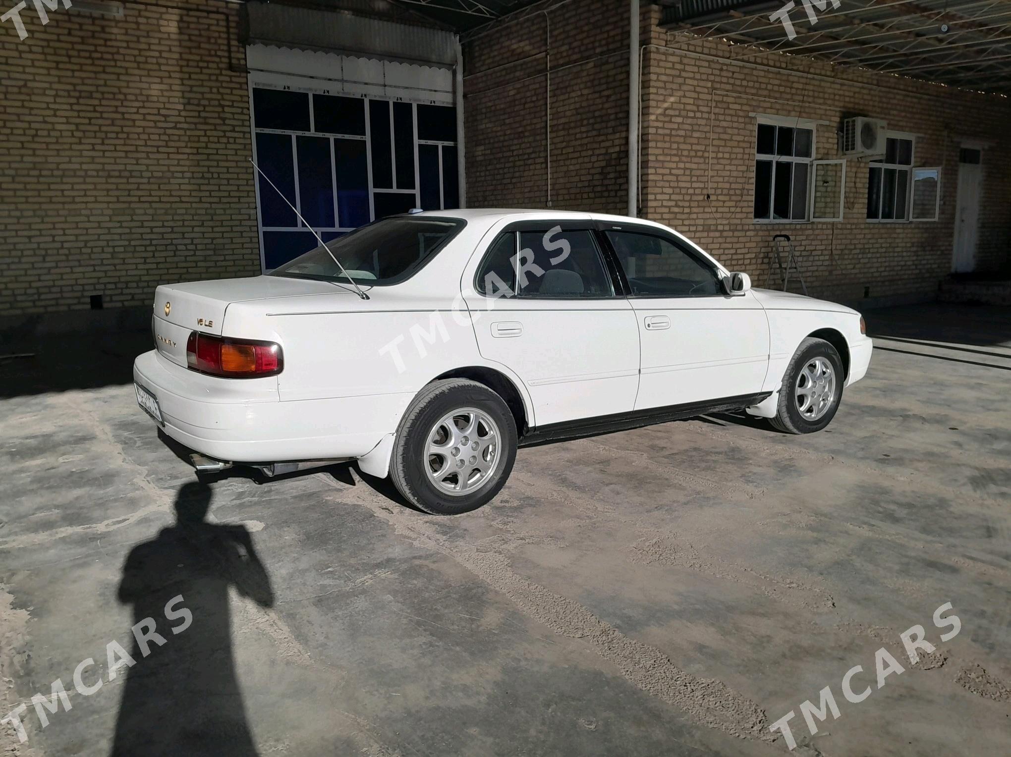Toyota Camry 1994 - 95 000 TMT - Саят - img 3