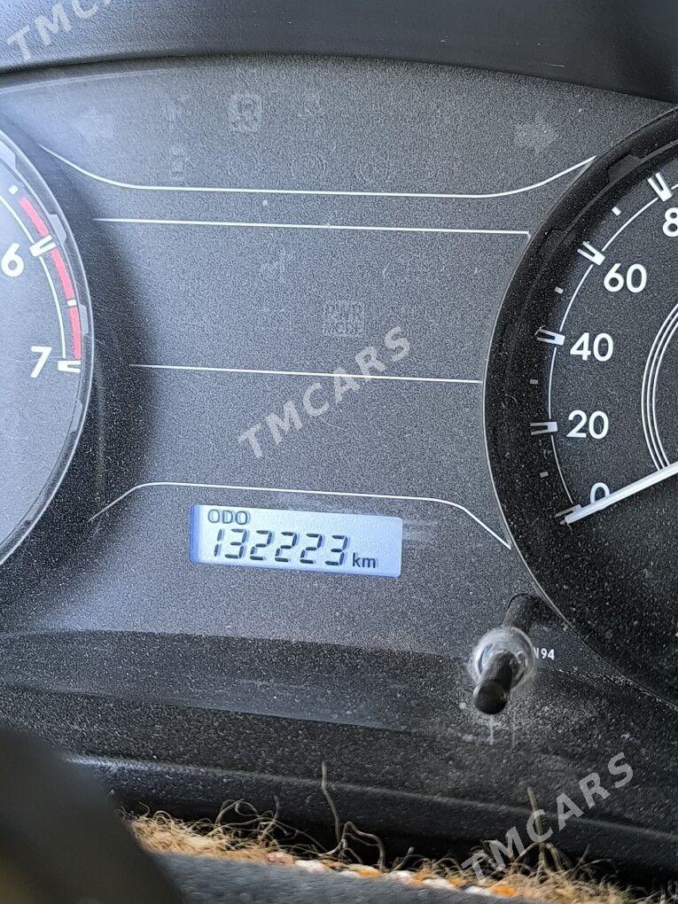Toyota Hilux 2018 - 440 000 TMT - Бузмеин - img 6