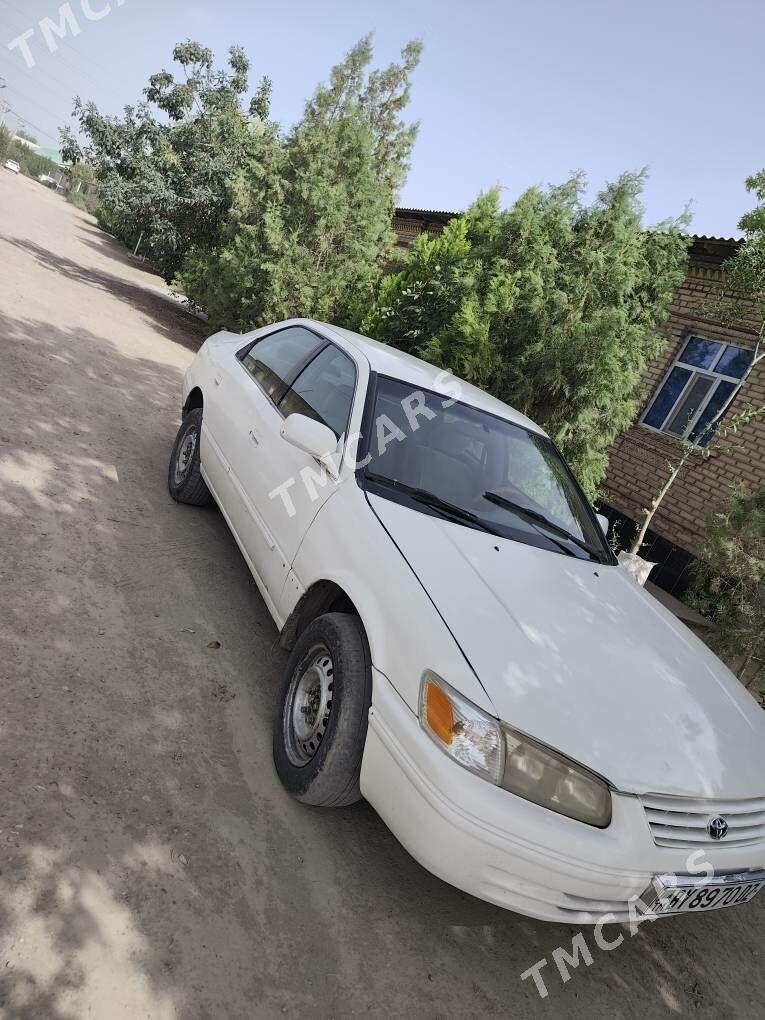 Toyota Camry 1999 - 110 000 TMT - Кёнеургенч - img 2