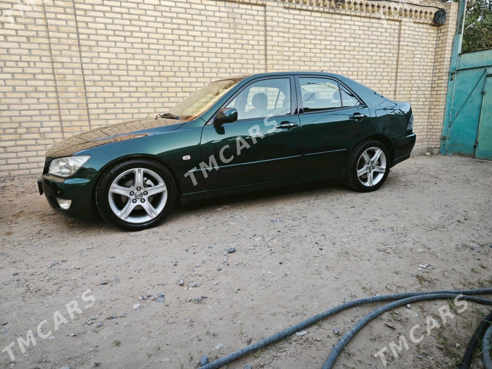 Lexus IS 2002 - 220 000 TMT - Мары - img 5