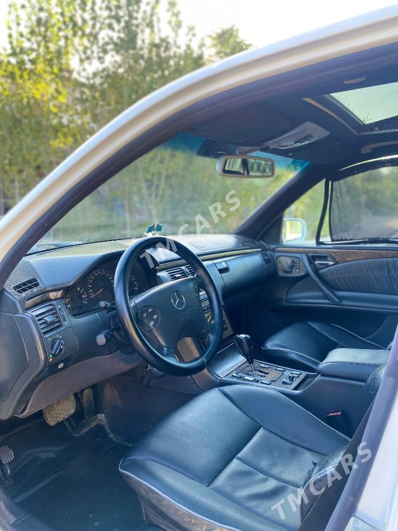 Mercedes-Benz C320 2000 - 120 000 TMT - Балканабат - img 6