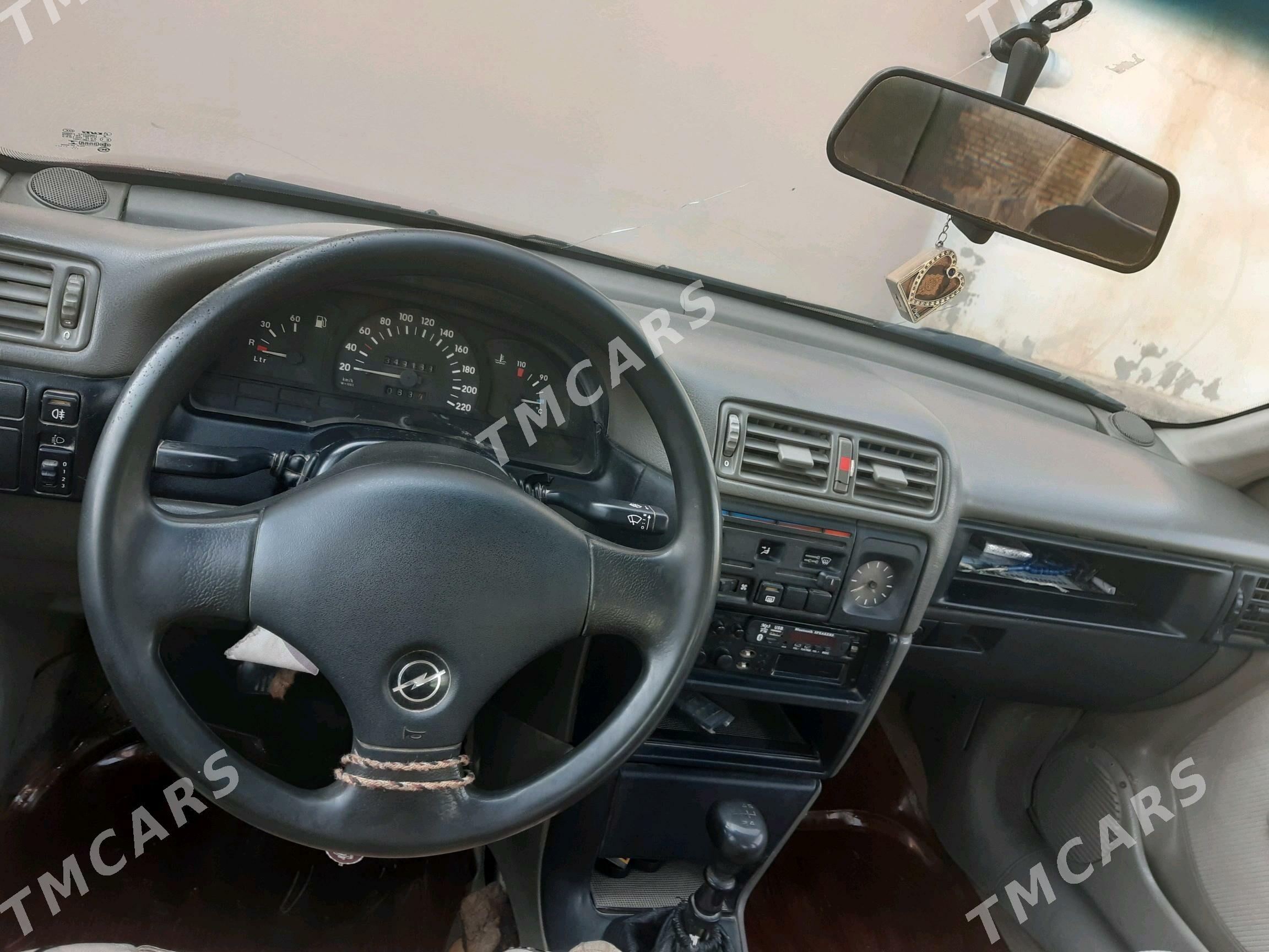 Opel Vectra 1992 - 27 000 TMT - Mary - img 2