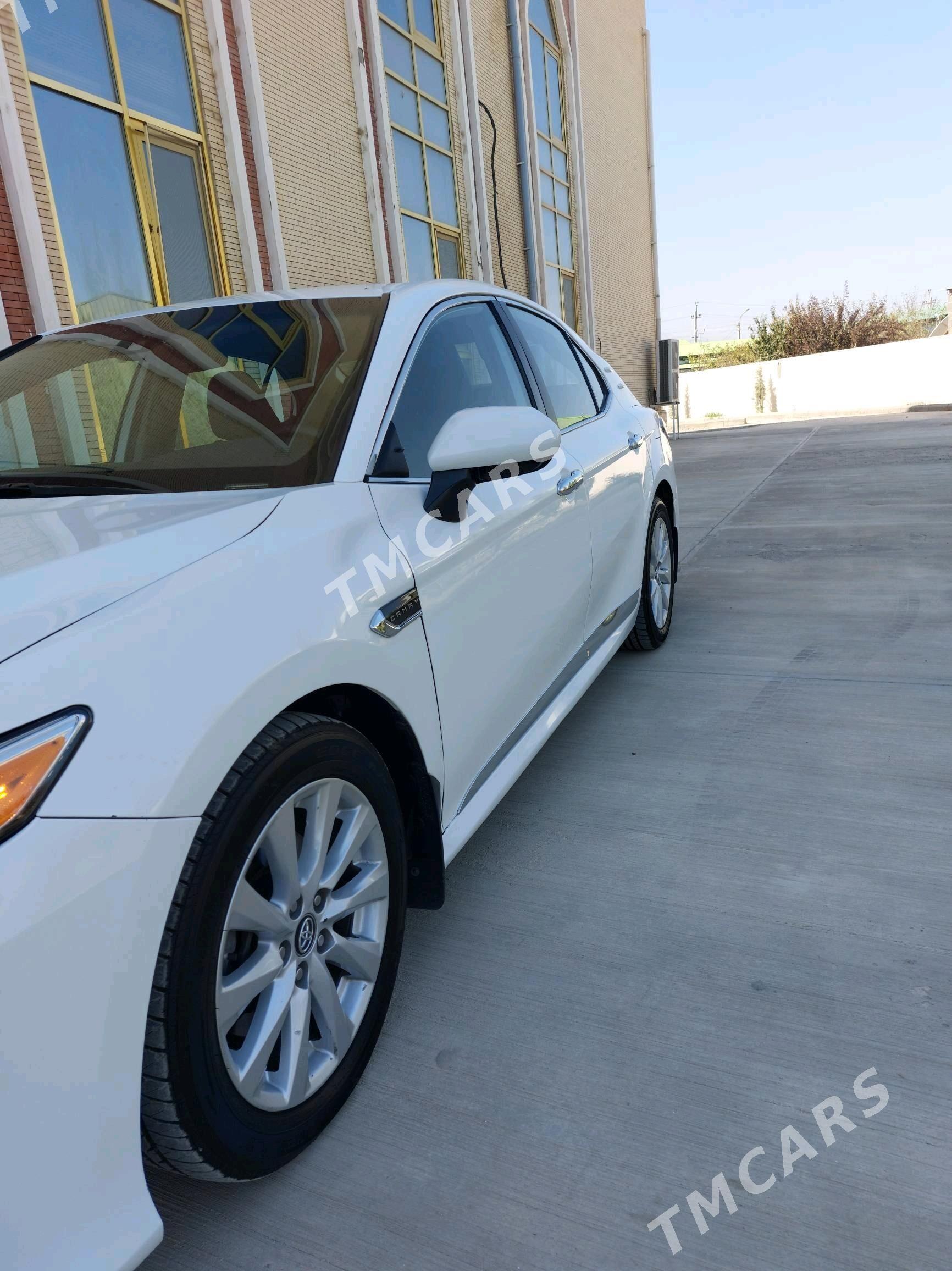 Toyota Camry 2019 - 280 000 TMT - Бузмеин - img 7