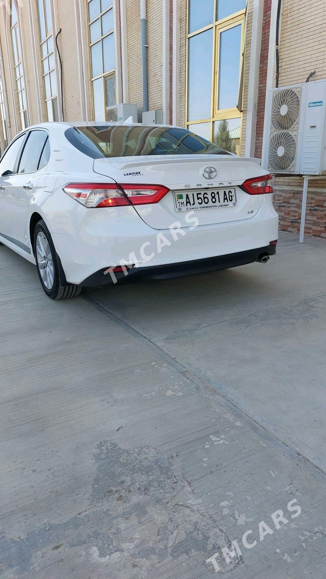 Toyota Camry 2019 - 280 000 TMT - Бузмеин - img 4