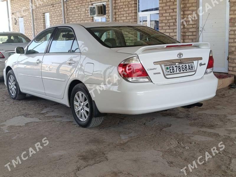 Toyota Camry 2003 - 136 000 TMT - Теджен - img 2
