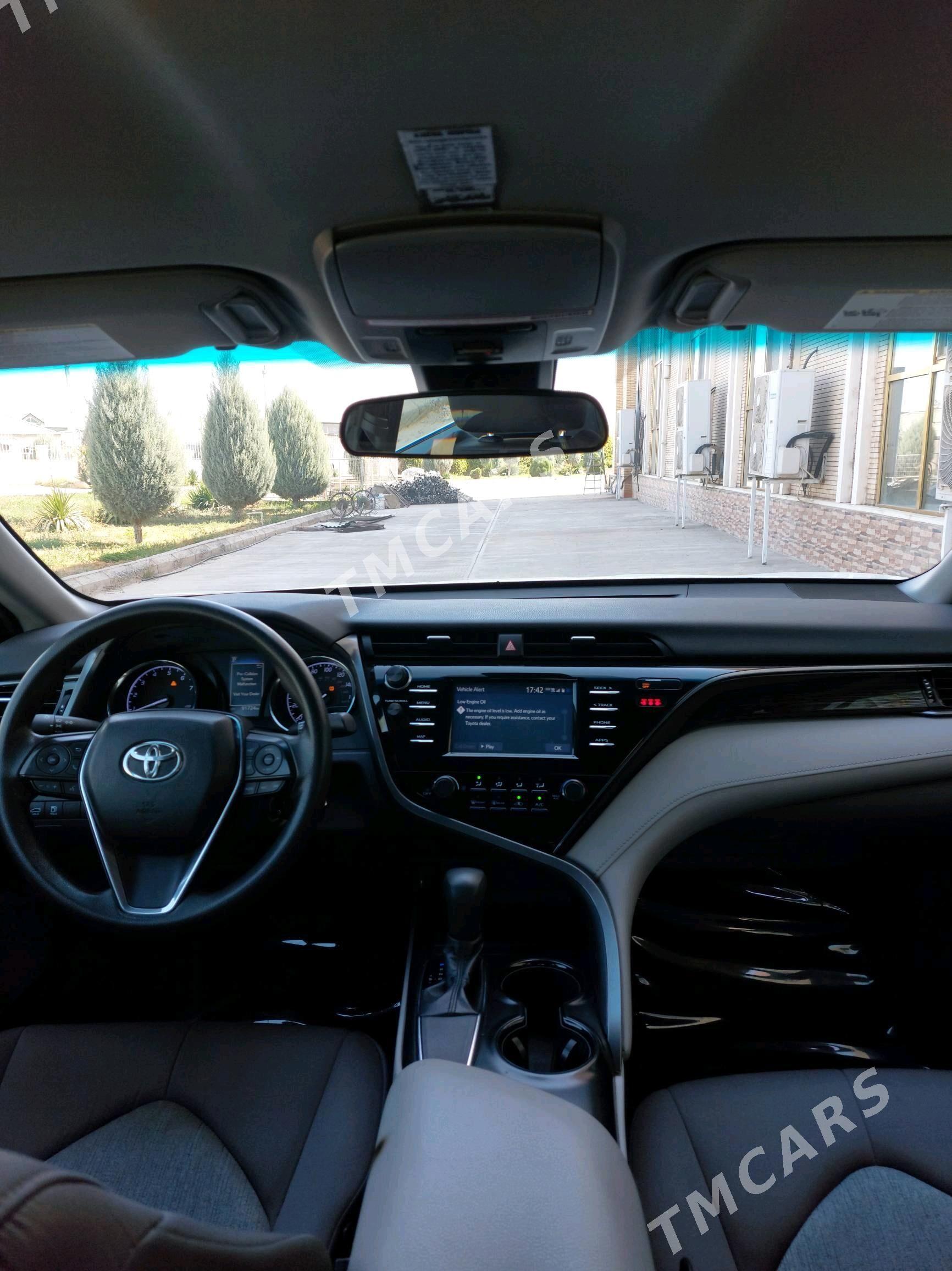 Toyota Camry 2019 - 280 000 TMT - Бузмеин - img 5